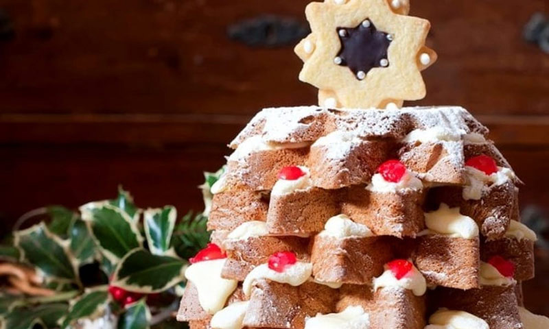 Come farcire il pandoro? Ecco dei modi facili e veloci per servire uno dei dolci natalizi più amati
