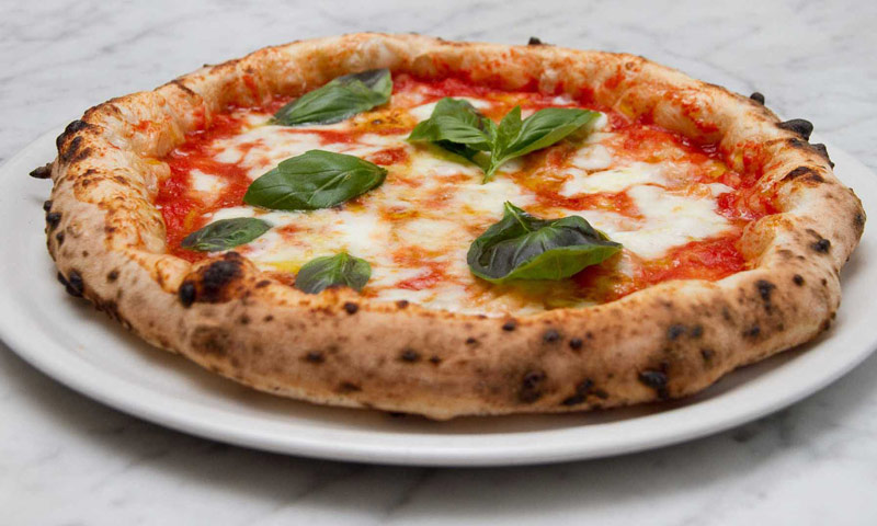 Tipi di pizza preferiti dagli italiani: tutti pazzi per Margherita